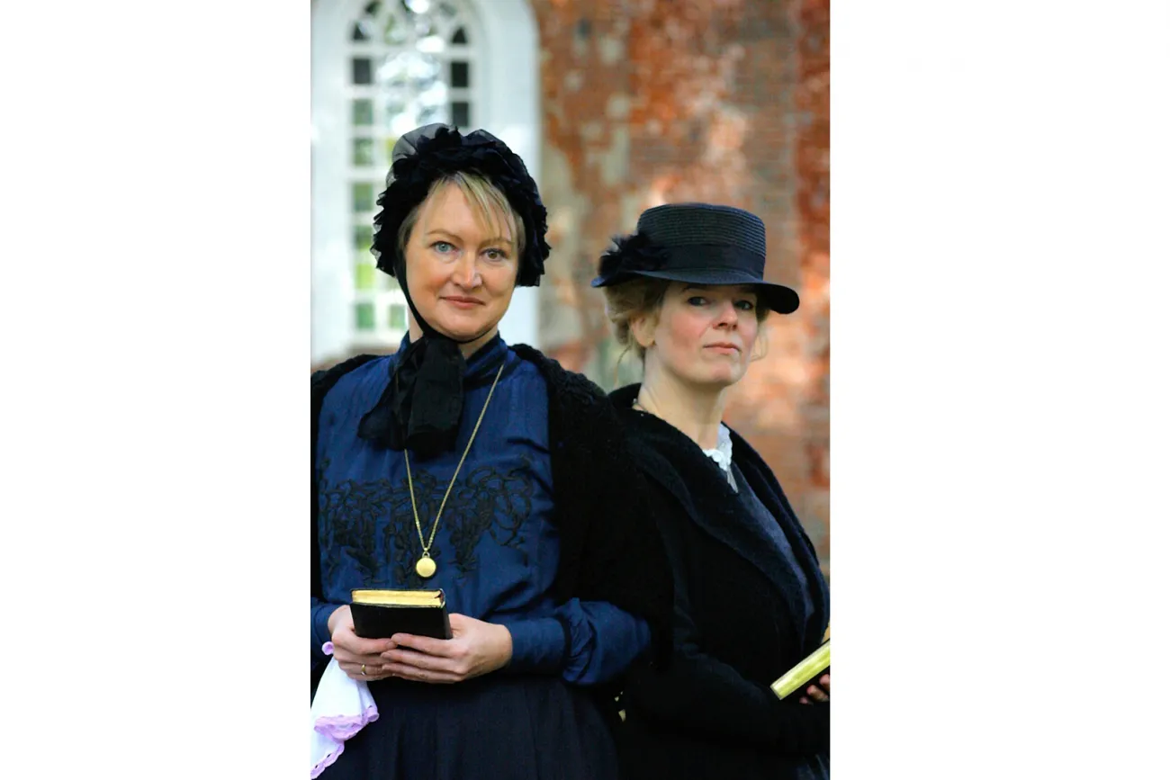 Hauptbild der Veranstaltung Zeitreise auf Schloss Evenburg - Frau Boekhoff und Frau Ibelings " Reformiert oder lutherisch?" Das ist hier die Frage