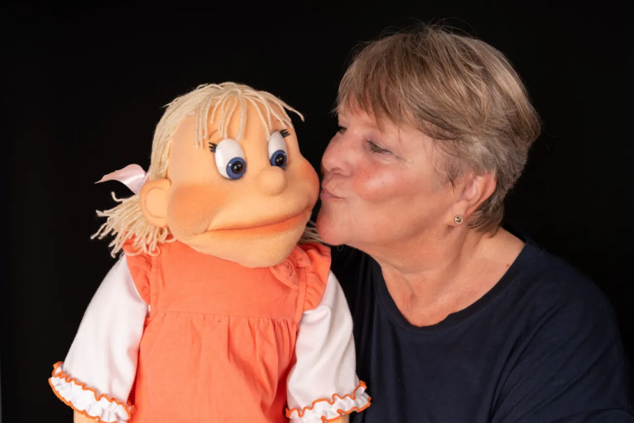 Hauptbild der Veranstaltung Puppengaudi mit Oma Christel 