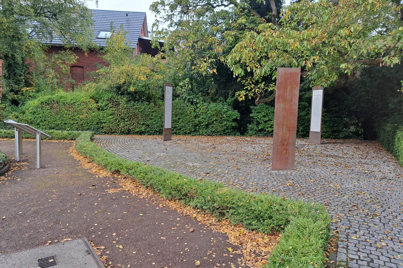 Hauptbild der Veranstaltung Auf den Spuren des ehemaligen jüdischen Lebens (der ehemaligen jüdischen Gemeinde) in Leer - Ein Stadtrundgang zu den Zeugnissen jüdischen Lebens