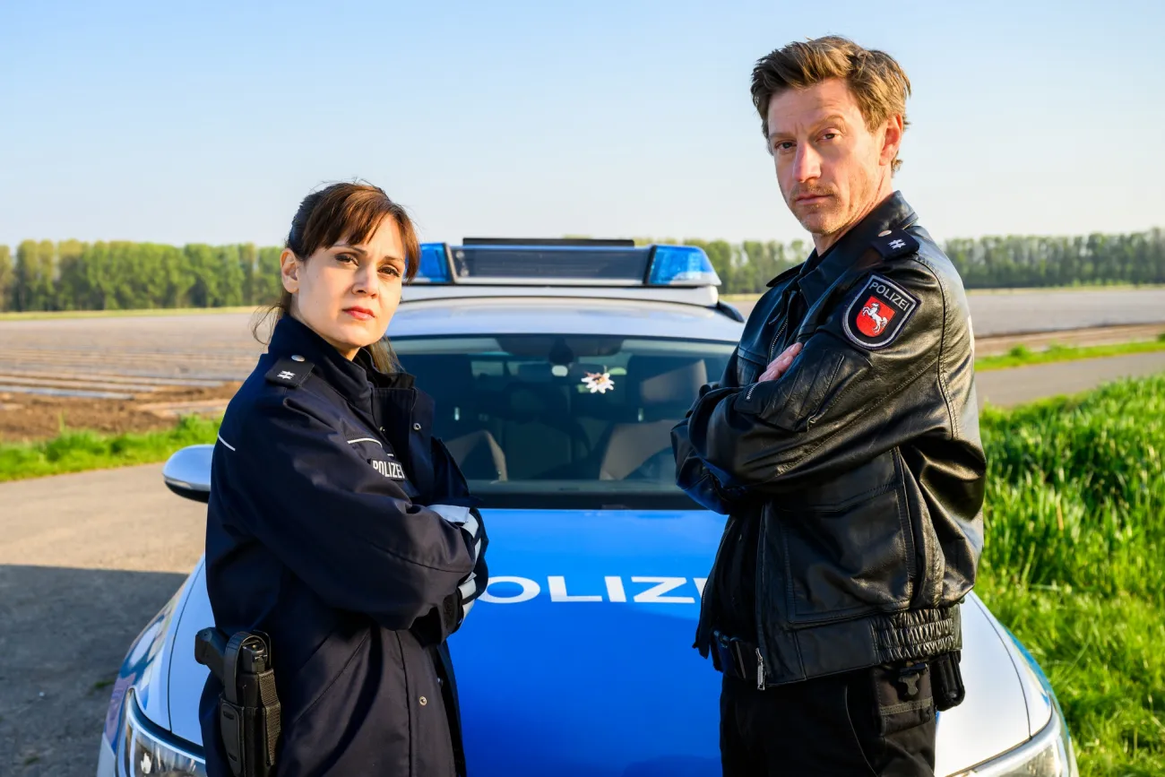 Das Bild zeigt die Hauptdarsteller vom Friesland Krimi Film