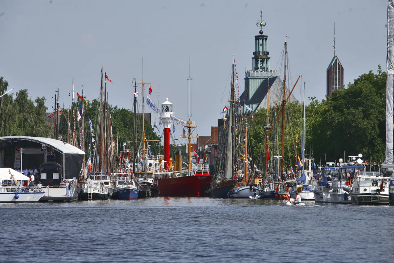 Blick auf den Delft während des Delftfests