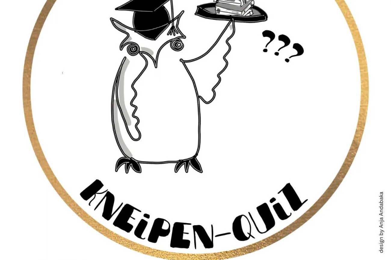 Logo Fehntjer Kneipen-Quiz: Gezeichnete Eule mit Doktorhut serviert einen Bücherstapel.
