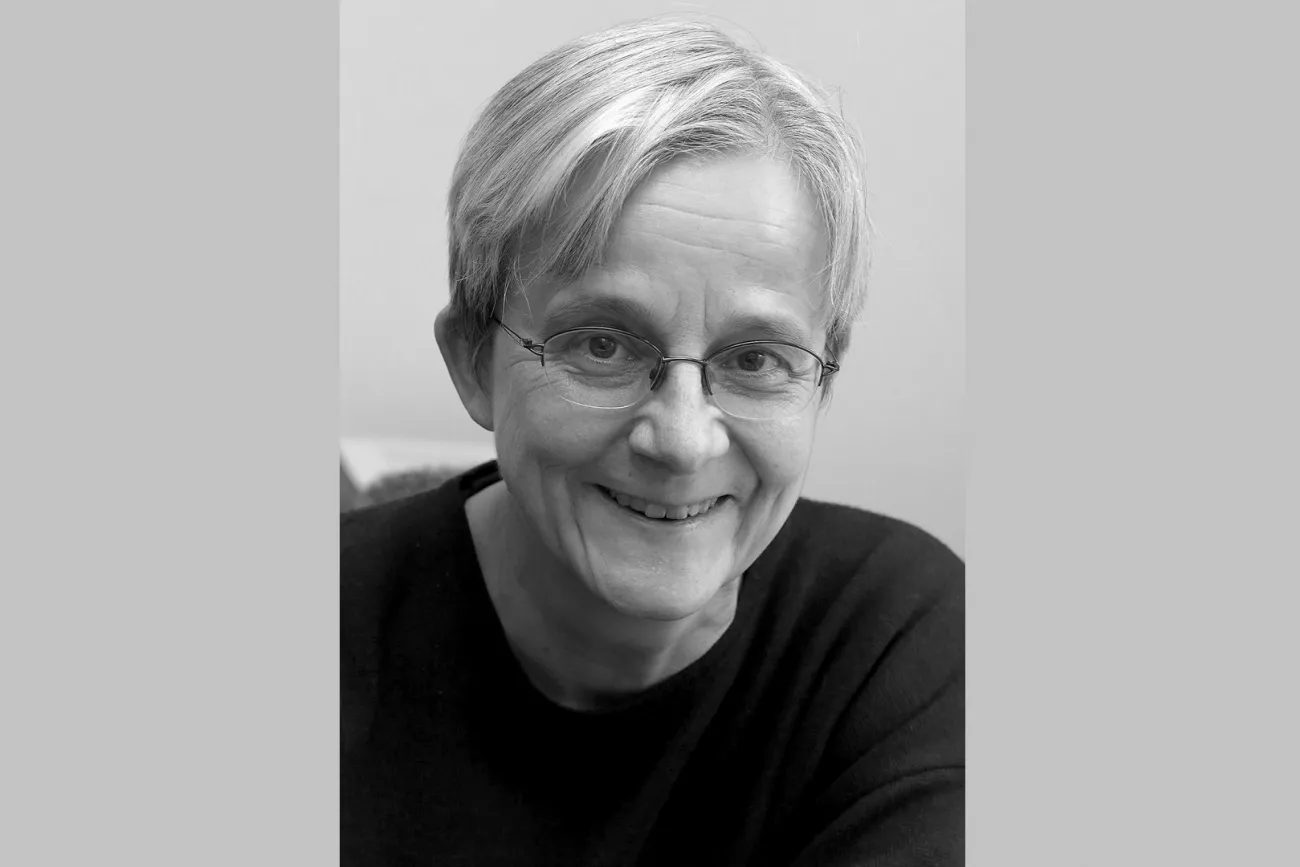 Hauptbild der Veranstaltung"Die dritte Hälfte" - Lesung mit Sabine Peters