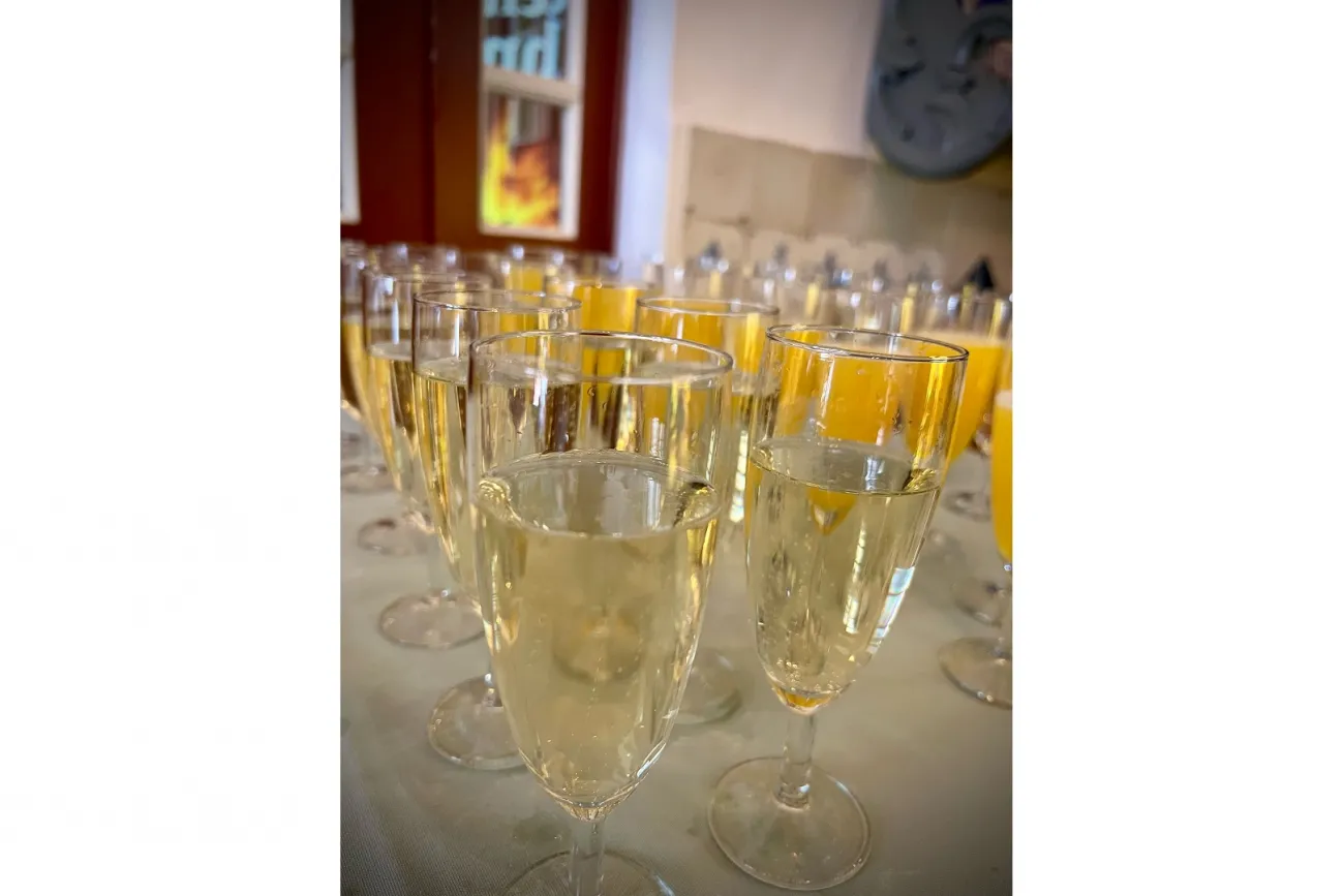 Hauptbild der Veranstaltung Auf den Spuren Leeraner Frauen - Abendführung mit Sekt (oder eine alkoholfreie Alternative)