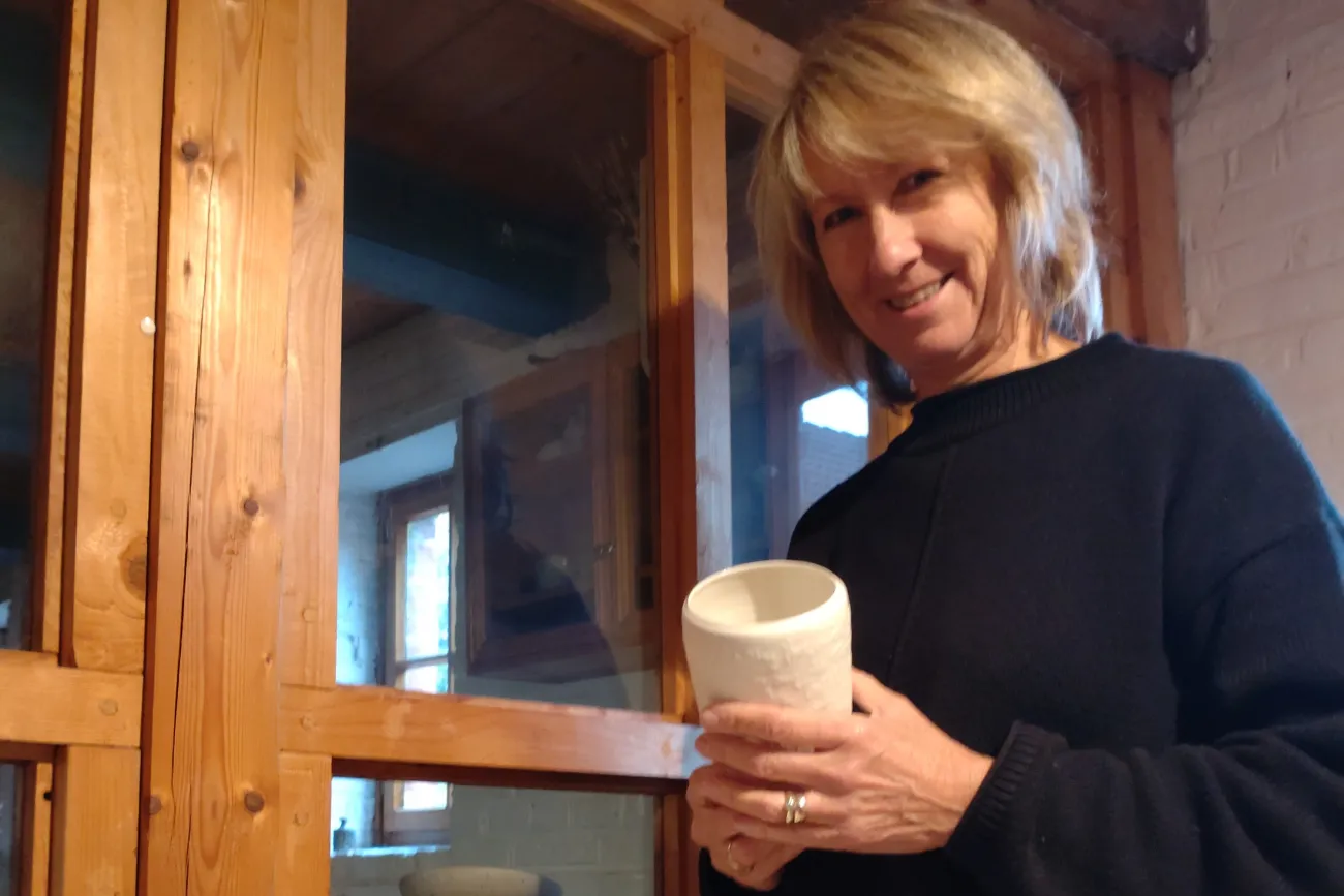 Gisela Sippel im Atelier