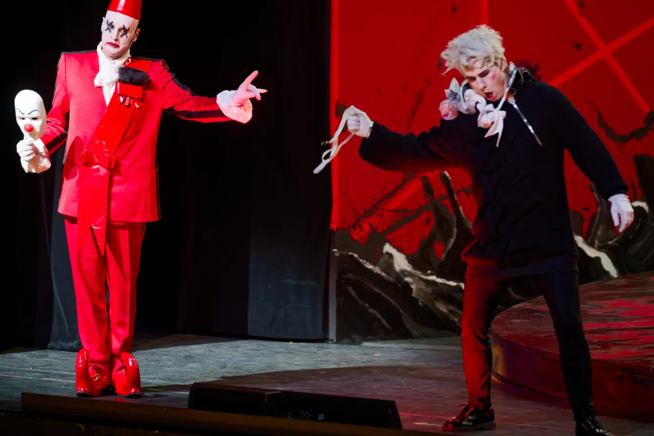 Mörder und Auftraggeber: Tobias Hieronimi als Sparafucile und Andrey Andreychik als Rigoletto