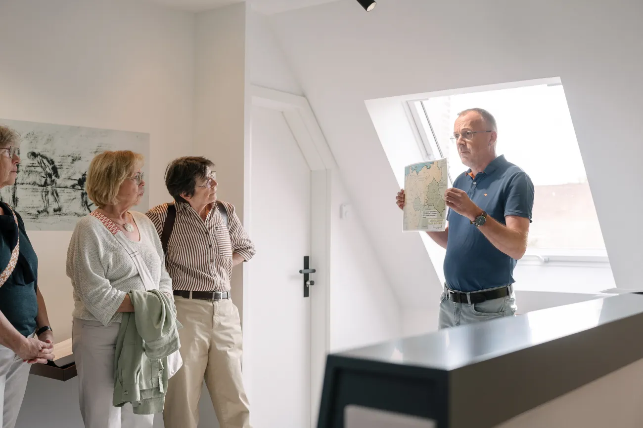 Führung durch die Gedenkstätte Engerhafe