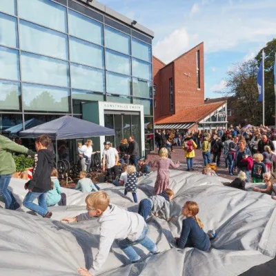 Hauptbild der Veranstaltung Malschulfest und Tag der offenen Tür in der Kunsthalle