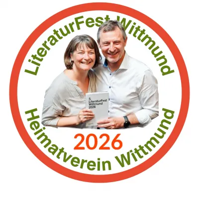 KI-generiertes Paar posiert mit Werbeblatt