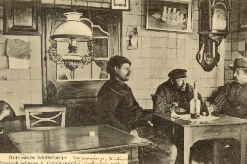 Hauptbild der Veranstaltung Sonderausstellung „Wellen, Wind und Seemannsstolz – Schiffsdioramen und Kapitänsbilder des 19. Jahrhunderts“