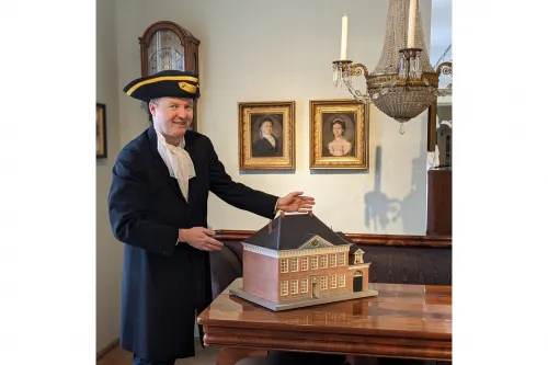 Hauptbild der Veranstaltung Führung durch die Ausstellung „ Das Genie von Aurich – Conrad Bernhard  Meyer“  