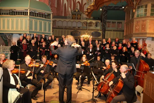Hauptbild der Veranstaltung Konzert im Frühling mit Schubert, Bach und Mendelssohn