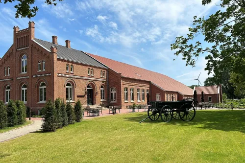 Hauptbild der Veranstaltung Führung im Tammenshof und durch den historischen Garten 