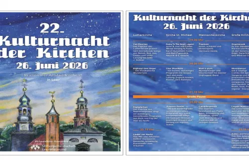Plakat zur 22. Kulturnacht der Kirchen in Leer am 26. Juni 2026 mit Kirchtürmen und Programm.