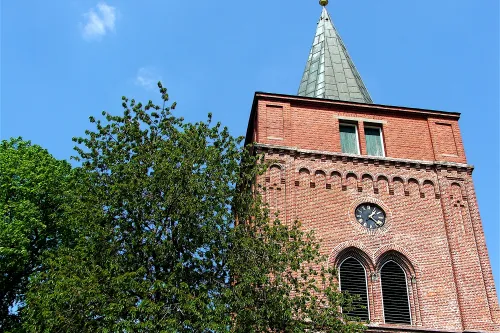 Hauptbild der Veranstaltung Adventskonzert in der Nicolai-Kirche Pewsum