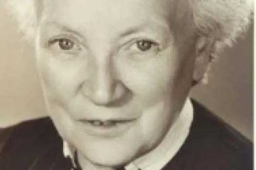 Dr. Christine Bourbeck