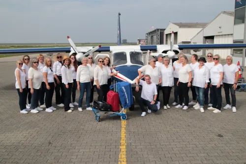 Modern Musical Voices auf dem Flughafen