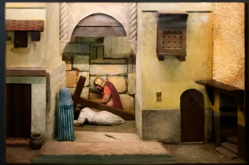 Aufwändige Architektur, reduziertes Personal: der Kreuzweg