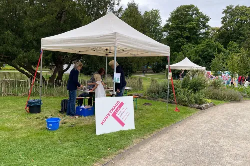 Stand des Kunsthauses Leer im Evenburgpark