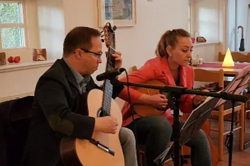 Weihnachtliche Saitenklänge im Klostercafé Ihlow