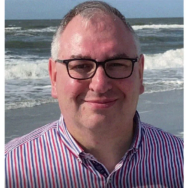 Hauptbild der Veranstaltung Lesung &quot;Kriminelles mit Tee und Torte&quot; Andreas Scheepker