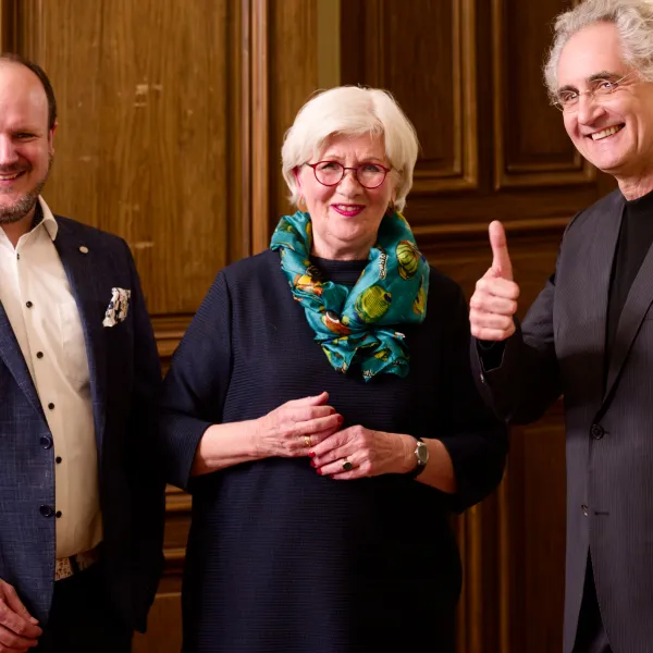 Raoul-Philip Schmidt (Organisatorischer Leiter), Heide Fritzsche (1. Vorsitzende Freundeskreis der Gezeitenkonzerte e.V.), Prof. Matthias Kirschnereit (Künstlerischer Leiter)