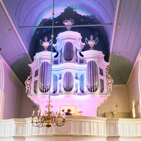 Steht am 8. Mai im Mittelpunkt: die Orgel in Groothusen