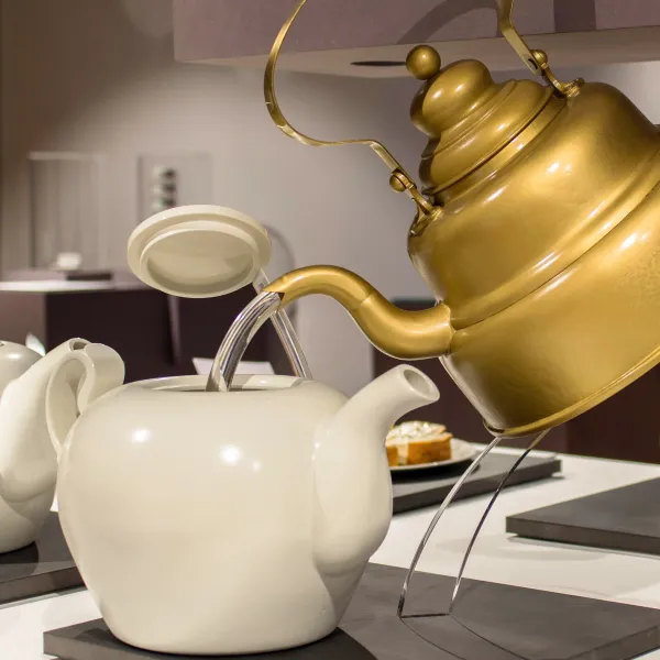 Die ostfriesische Teekultur wird im Teemuseum großformatig präsentiert. 