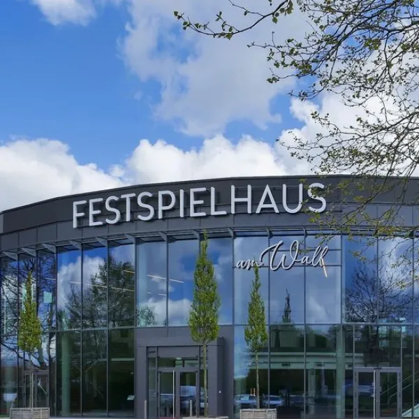 Festspielhaus am Wall