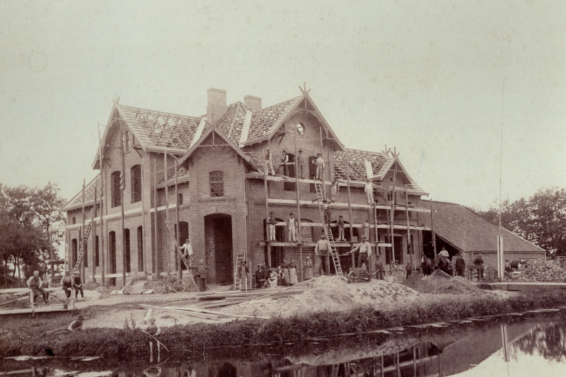 Geschäftshaus auf dem Fehn