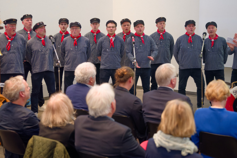 Der Shanty-Chor Loppersum in Aktion