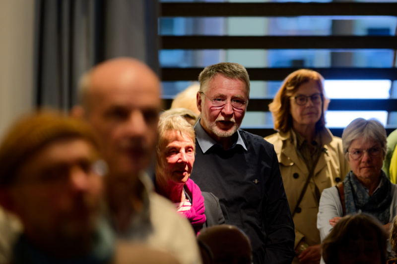 ... und alle lauschen