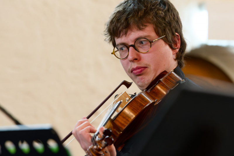 Felix Lohde an der Viola