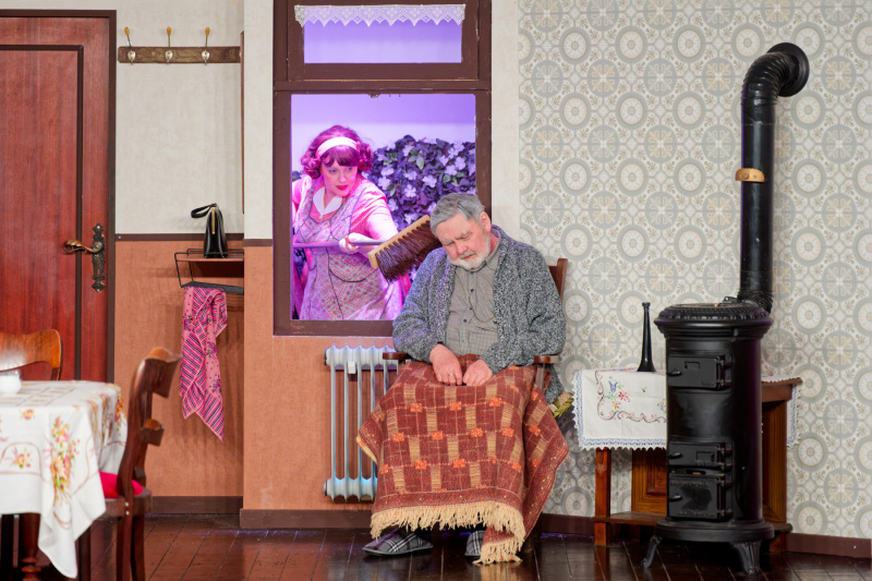 Opa Meiners wird unsanft geweckt