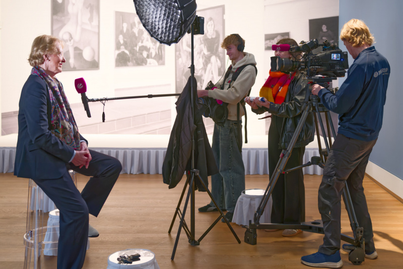 Eske Nannen gibt ein Interview