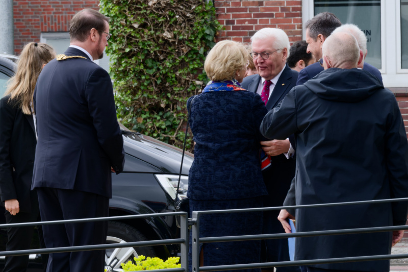 Begrüßung unter Freunden