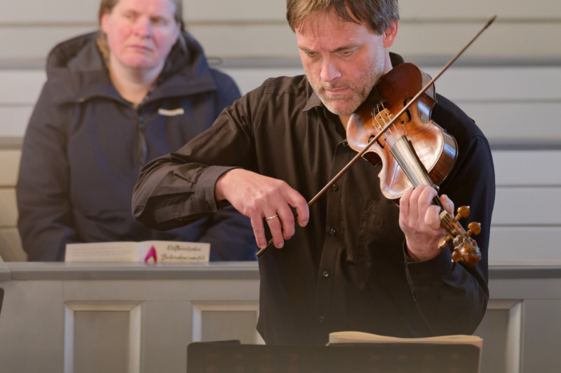 Ulfert Dochhorn: Violine