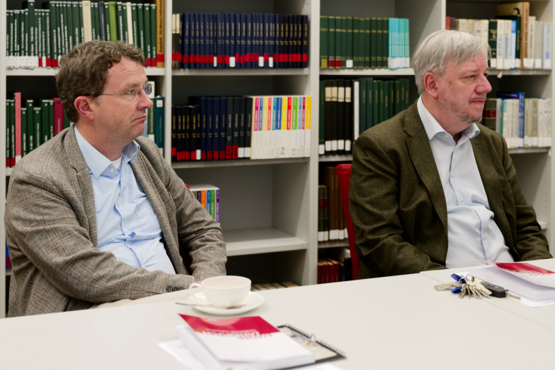 Aus der Johannes a Lasco Bibliothek: Prof. Dr. Kęstutis Daugirdas, wissenschaftlicher Vorstand und Dr. Klaas-Dieter Voß, wissenschaftlicher Mitarbeiter