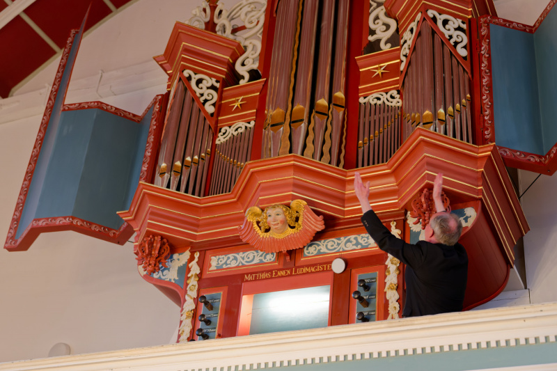 Der Künstler und die Orgel