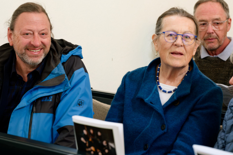 Unter den Gästen: Pastor i.R. Dr. Holger Balder und seine Frau wirkten lange Zeit in Rysum