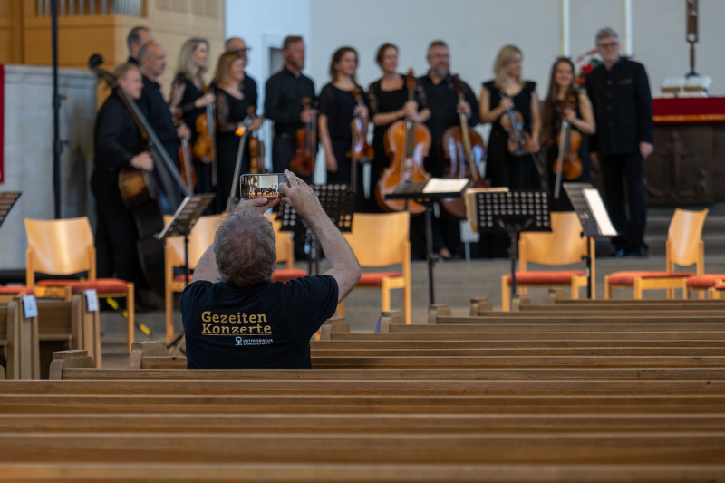 Als Fotomotiv begehrt: das Ensemble Camerata Bohemica Prag 