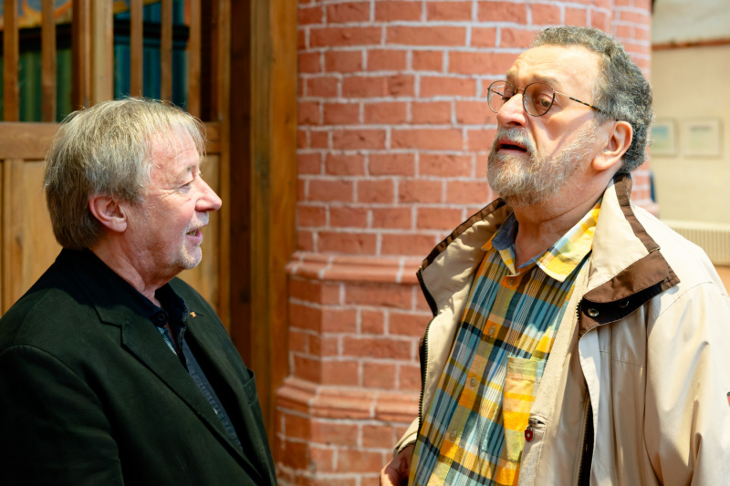 Herbert Müller ist als Gesprächspartner gefragt, hier mit Ulrich Kötting, und ...