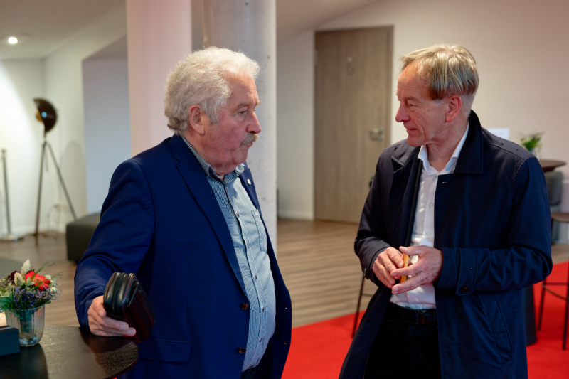 Rico Mecklenburg, Präsident der Ostfriesischen Landschaft, im Gespräch mit Andreas Meinders von der Firma Orgadata