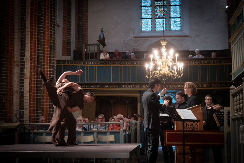 Bach in einer Tanzperformance
