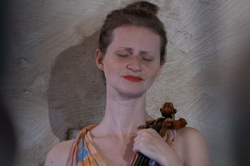 Spielten Kammermusik von Paul Ben-Haim: Liv Migdal (Violine)...