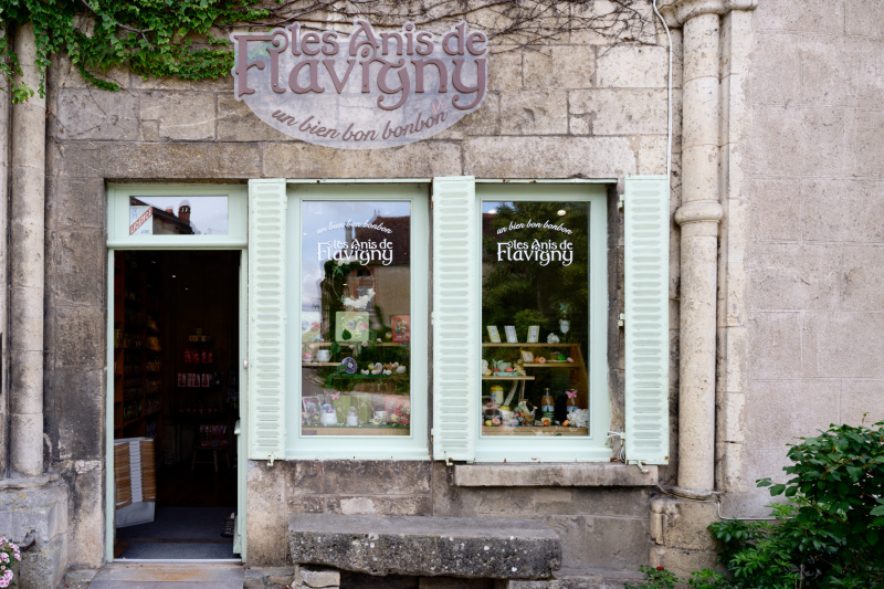 In der Bewnediktinerabtei Saint-Pierre in Flavigny-sur-Ozerain werden seit 1591 Anisbonbons hergestellt