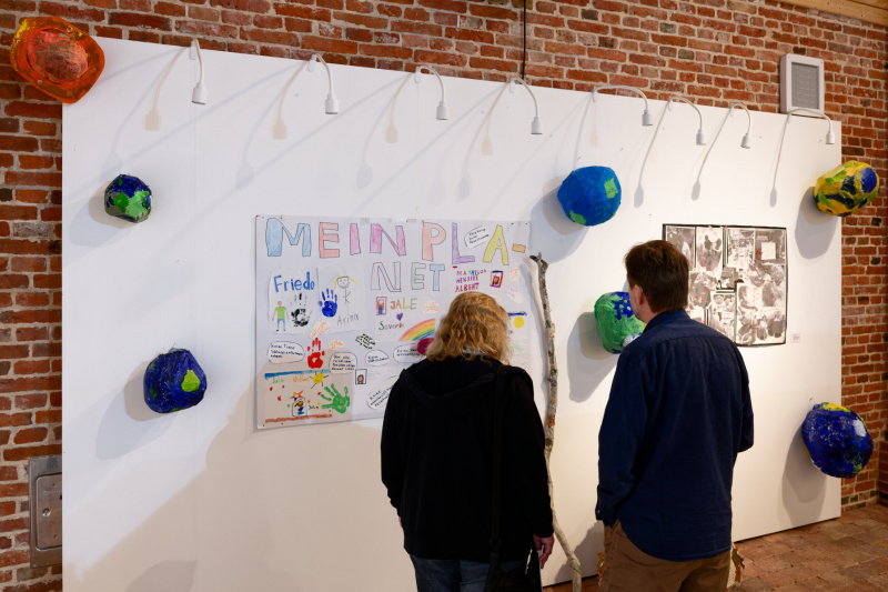Entstand mit Kindern: "Mein Planet – ich mach' mir meine Welt" (Anette Janssen)