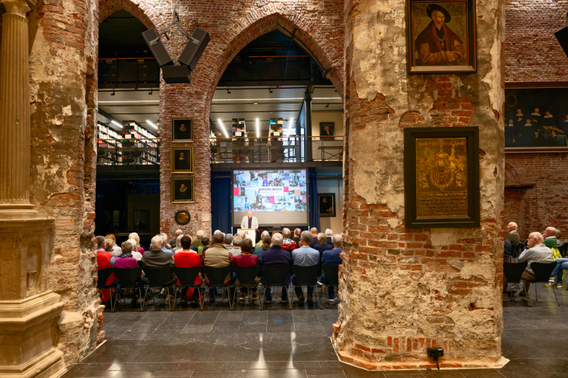 Harald Groenewold stellt den Gast ds Abends vor