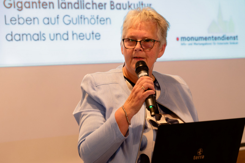 Grußwort der Politik: Stellvertretende Landrätin Hildegard Hinderks