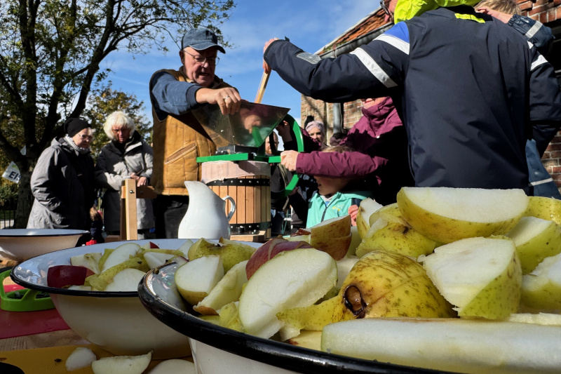 Apfelfest in Campen